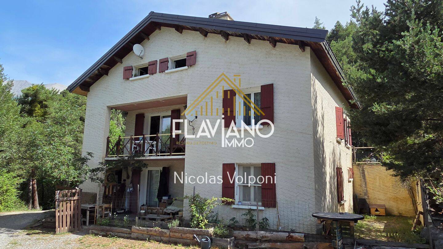 Maison 10 pièces 208 m² · à Enchastrayes · 208,2 m² · 493 500 €