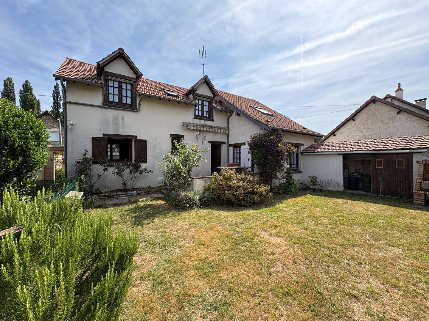Maison 5 pièces 110 m² · à Hanches · 110 m² · 270 000 €