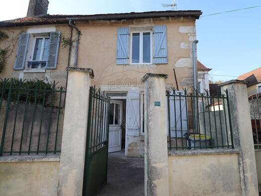 Maison à vendre 35 000 € 3 pièces 2 chambres 43 m² 46 m² de terrain Charentenay 89580