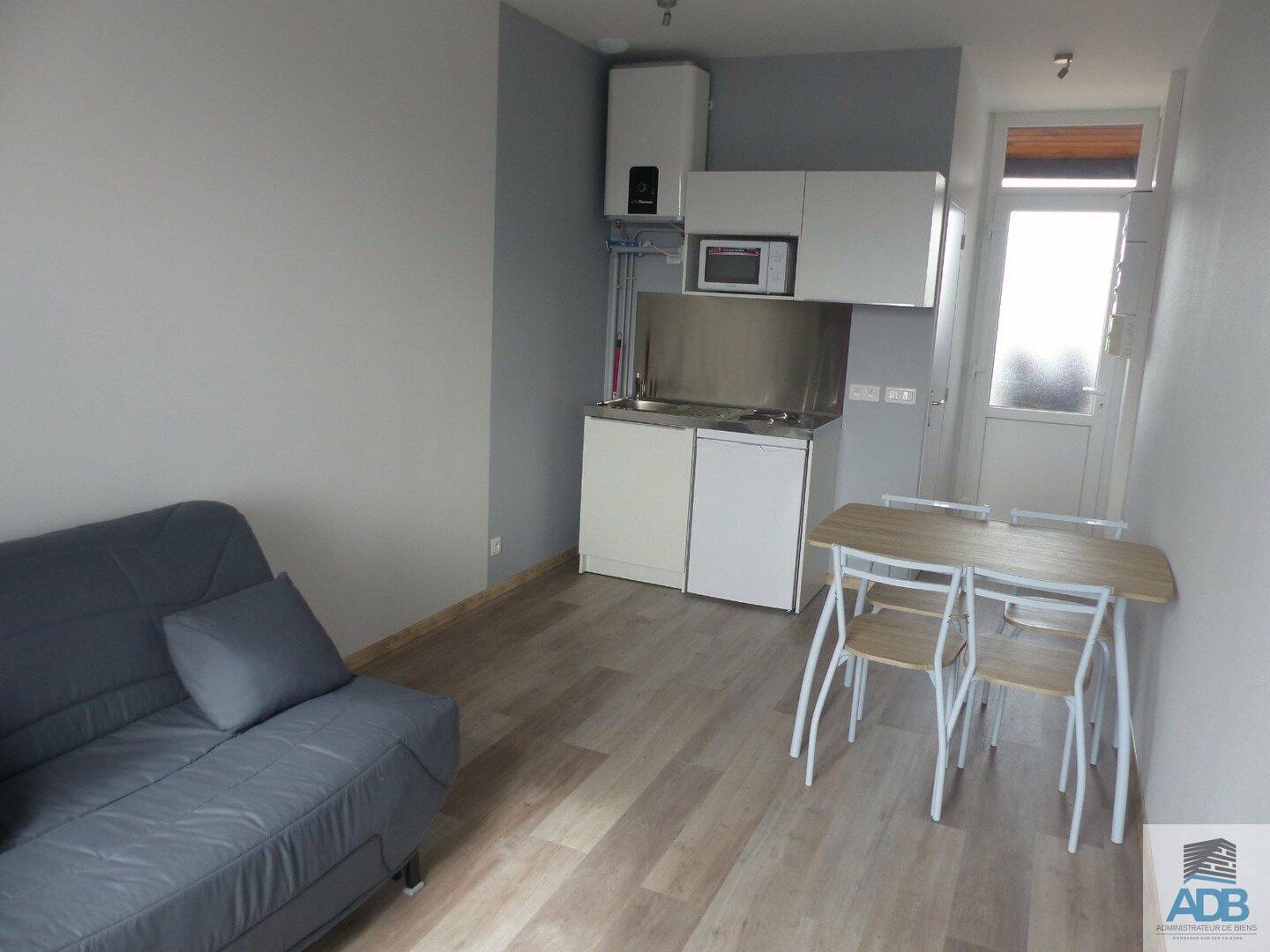 Appartement 1 pièce 20 m² · à Roanne · 20 m² · 360 €