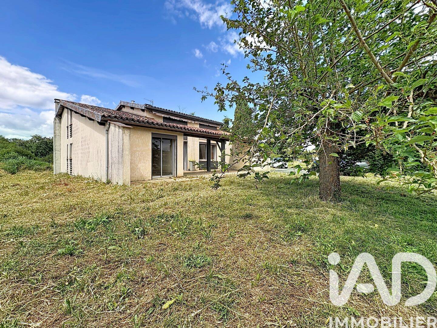 Maison 5 pièces 155 m² · à Cazères · 154,8 m² · 180 000 €