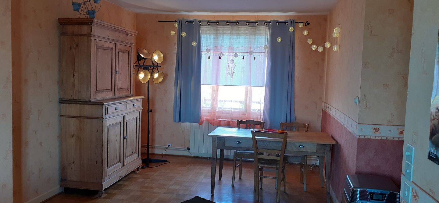 Appartement 3 pièces 65 m² · à Roanne · 65 m² · 480 €