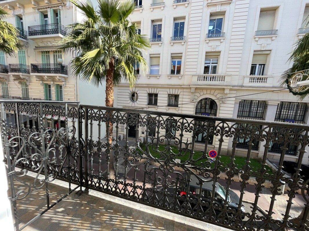 Appartement 1 pièce 30 m² · à Cannes · 30 m² · 806 €/mois