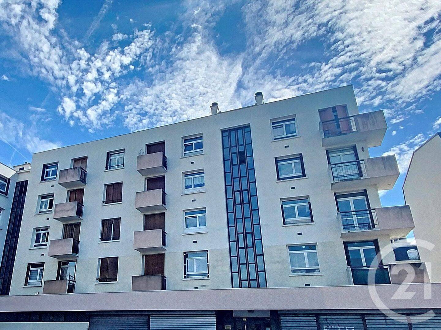 Appartement 3 pièces 64 m² · à Saint-Fargeau-Ponthierry · 64,2 m² · 910 €