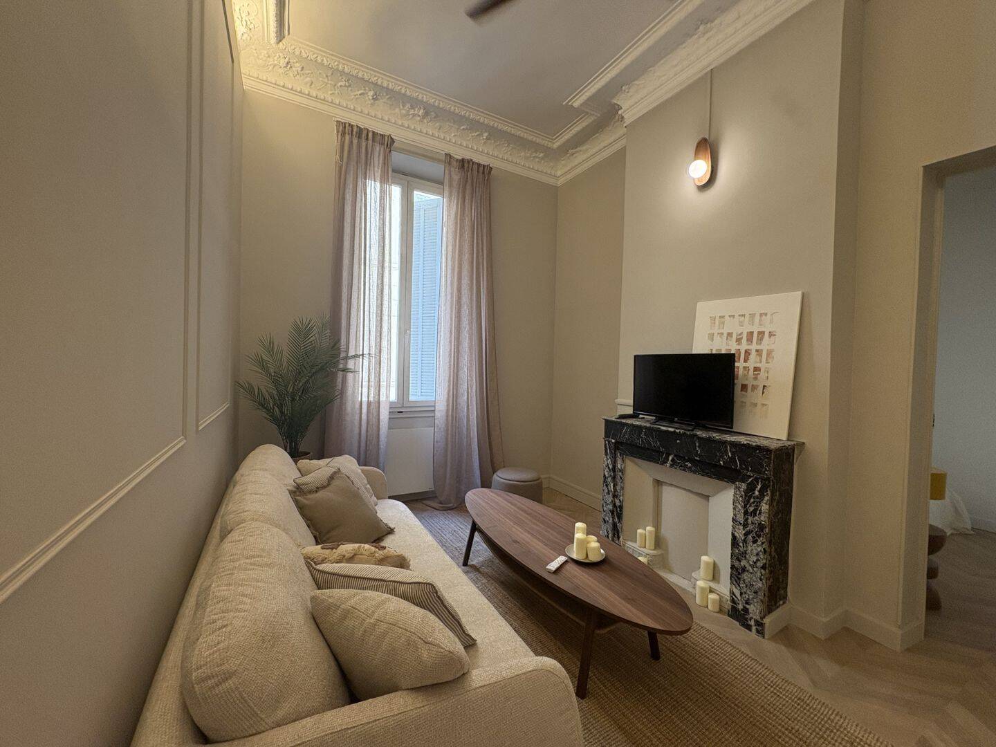Appartement 2 pièces 42 m² · à Marseille 2ème Arrondissement · 41,6 m² · 1 100 €