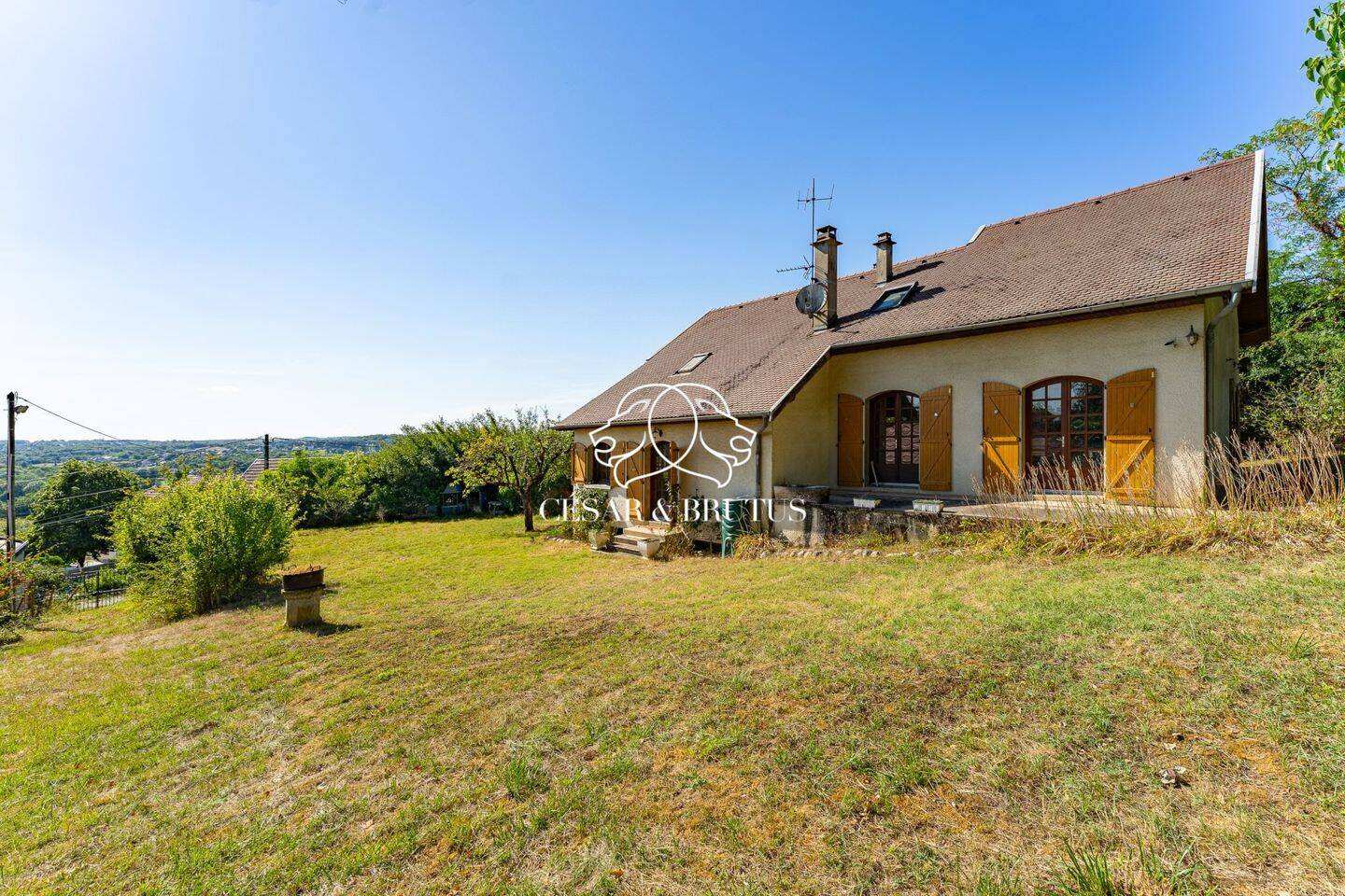 Maison 6 pièces 150 m² · à Bouvesse-Quirieu · 150 m² · 310 000 €