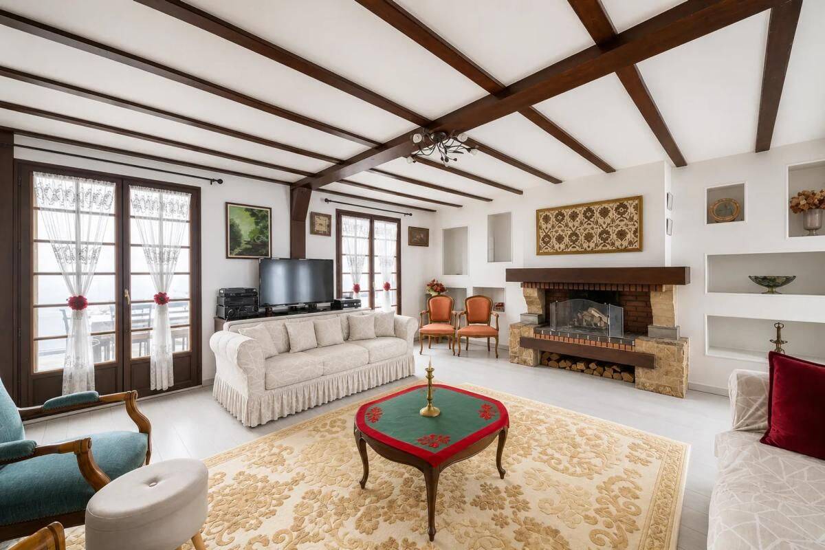 Appartement 6 pièces 140 m² · à Charpont · 140 m² · 255 000 €