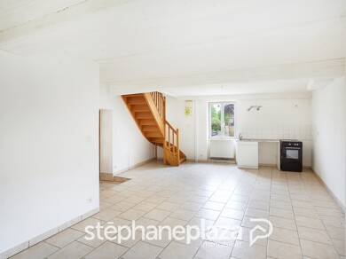 Maison à vendre 162 000 € 3 pièces 2 chambres 75 m² Aze 71260