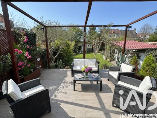 Maison à vendre 495 000 € 4 pièces 3 chambres 88 m² 290 m² de terrain Les Dix Arpents Sartrouville 78500