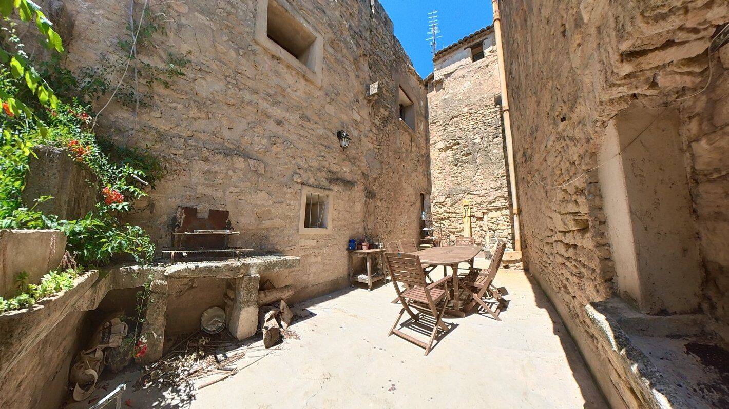 Maison 9 pièces 195 m² · à Nézignan-l'Évêque · 195 m² · 220 000 €