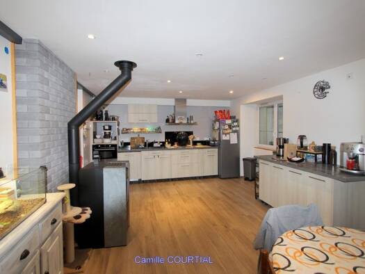 Maison à vendre 189 000 € 4 pièces 2 chambres 81 m² 42 m² de terrain Châteauneuf-de-Vernoux 07240