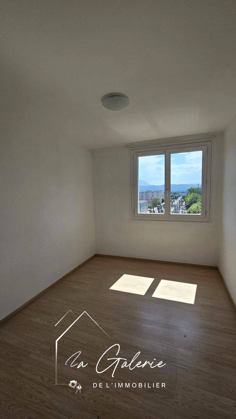 Appartement 4 pièces 65 m² · à Saint-Martin-d'Hères · 64,9 m² · 140 000 €