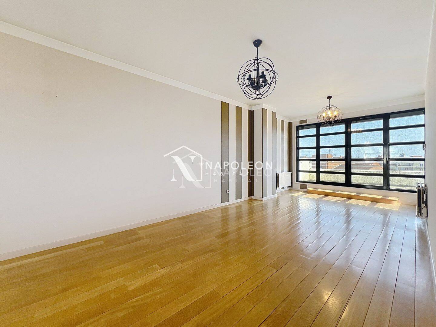 Appartement 6 pièces 143 m² · à Lille · 142,5 m² · 490 000 €