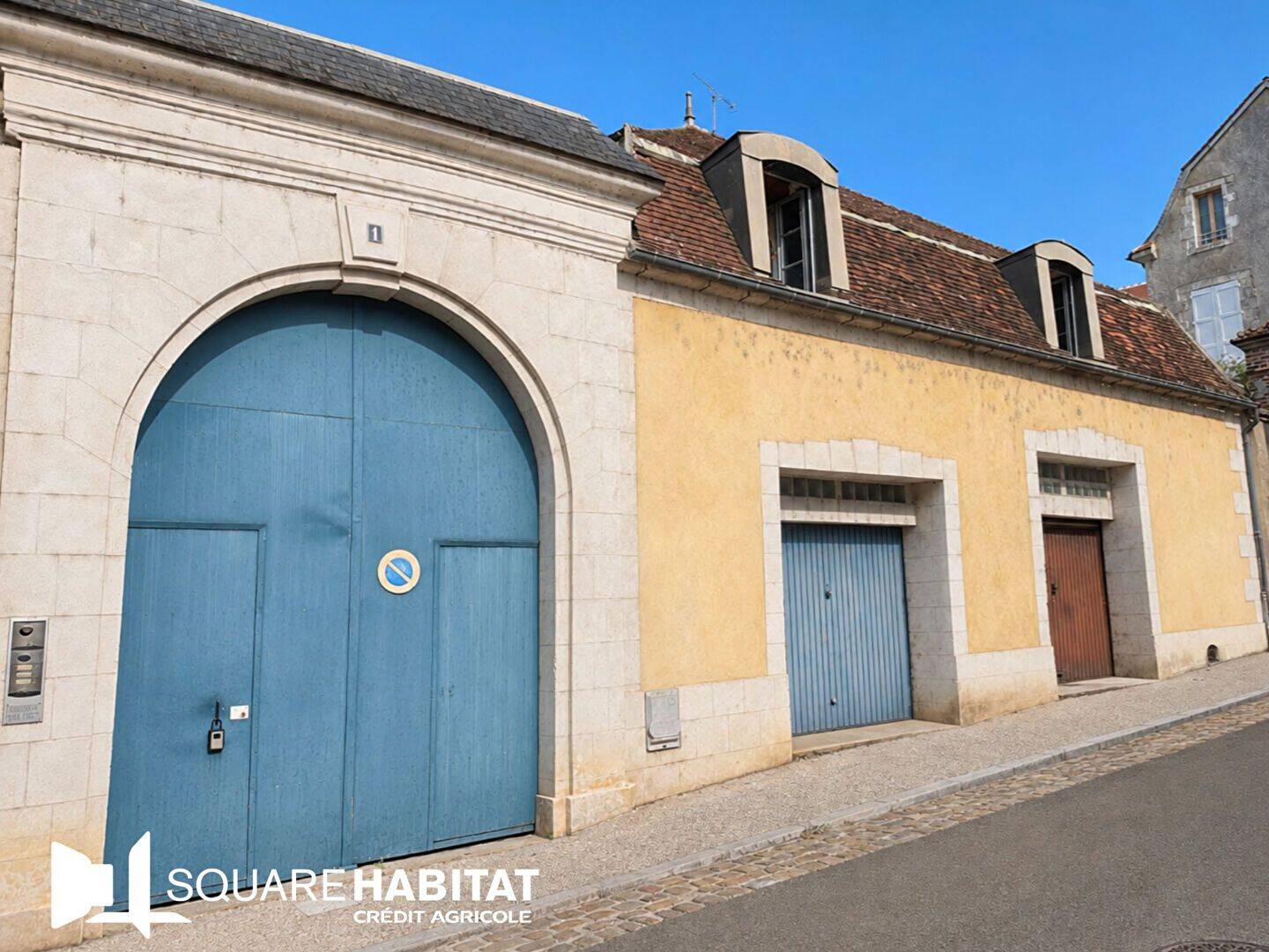 Appartement 5 pièces 166 m² · à Joigny · 166 m² · 95 000 €