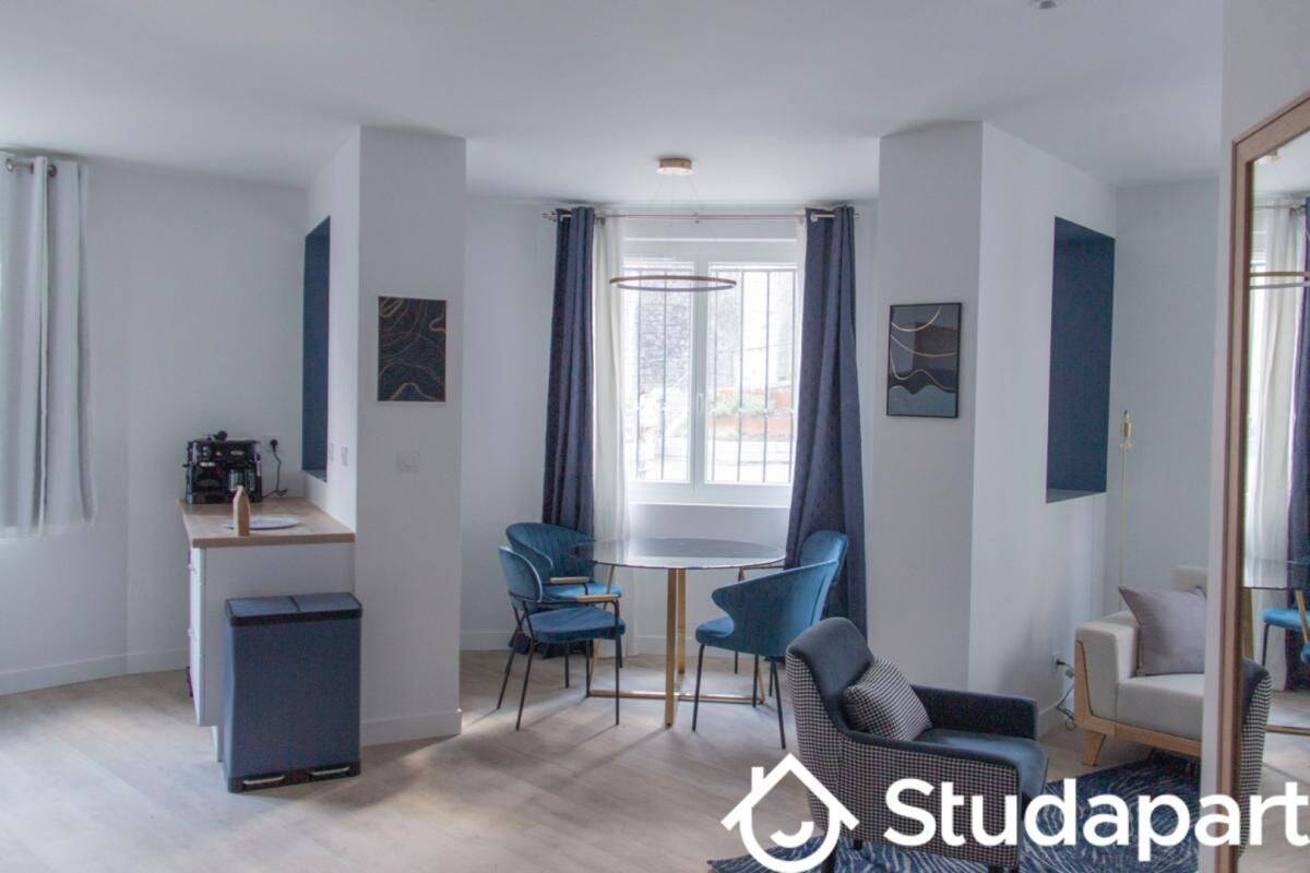 1 pièce 13 m² · à Laval · 13 m² · 495 €
