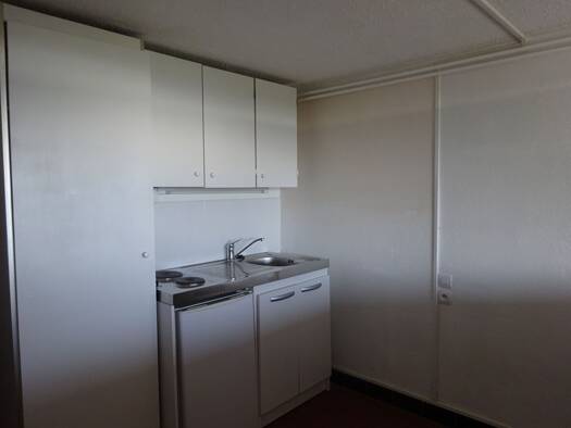 Appartement à louer 290 € 1 pièce 13 m² RDC/2 Royat 63130