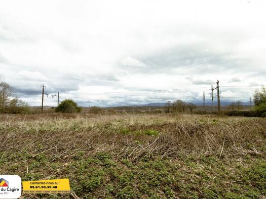 Terrain constructible à vendre 23 000 € 2 043 m² de terrain Lestelle-de-Saint-Martory 31360