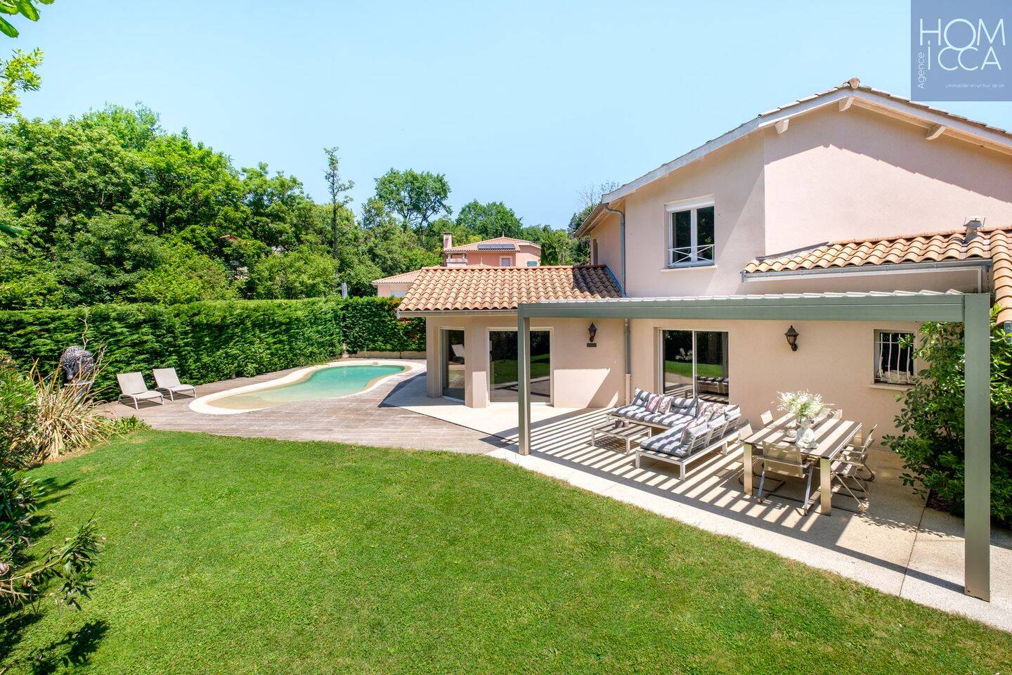 Maison 5 pièces 137 m² · à Écully · 137,4 m² · 1 290 000 €