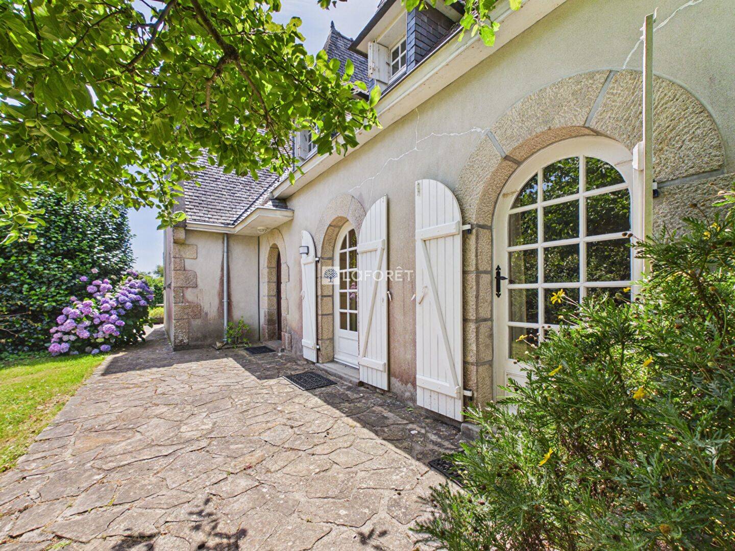 Maison 8 pièces 197 m² · à Combrit · 197 m² · 832 000 €