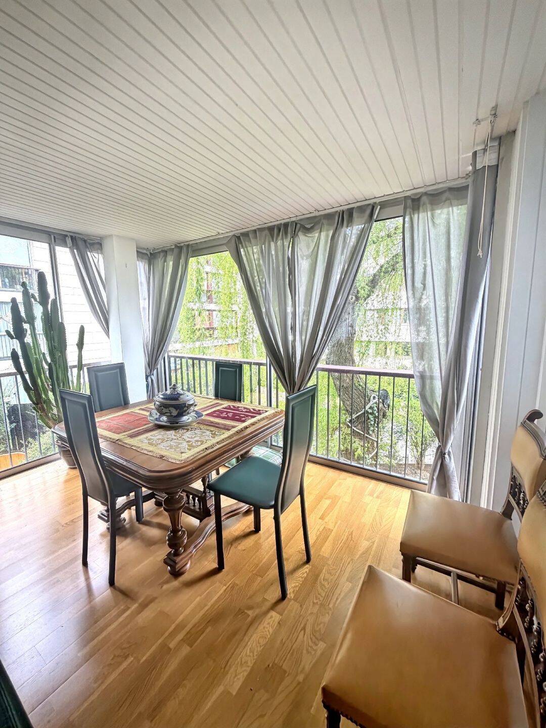 Appartement 3 pièces 81 m² · à Fontenay-le-Fleury · 81 m² · 245 000 €