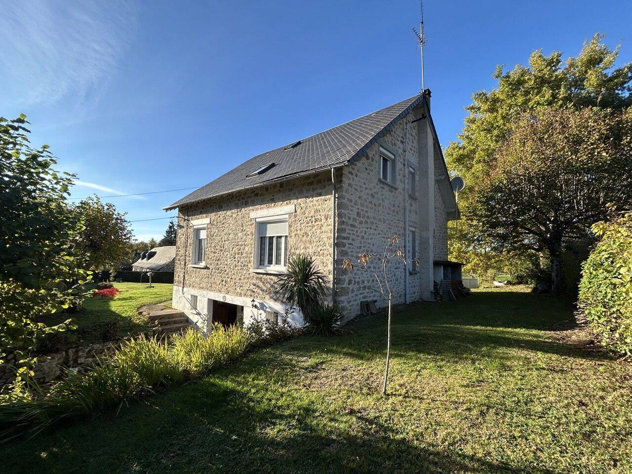 Maison 5 pièces 140 m² · à Marcillac-la-Croisille · 140 m² · 129 600 €