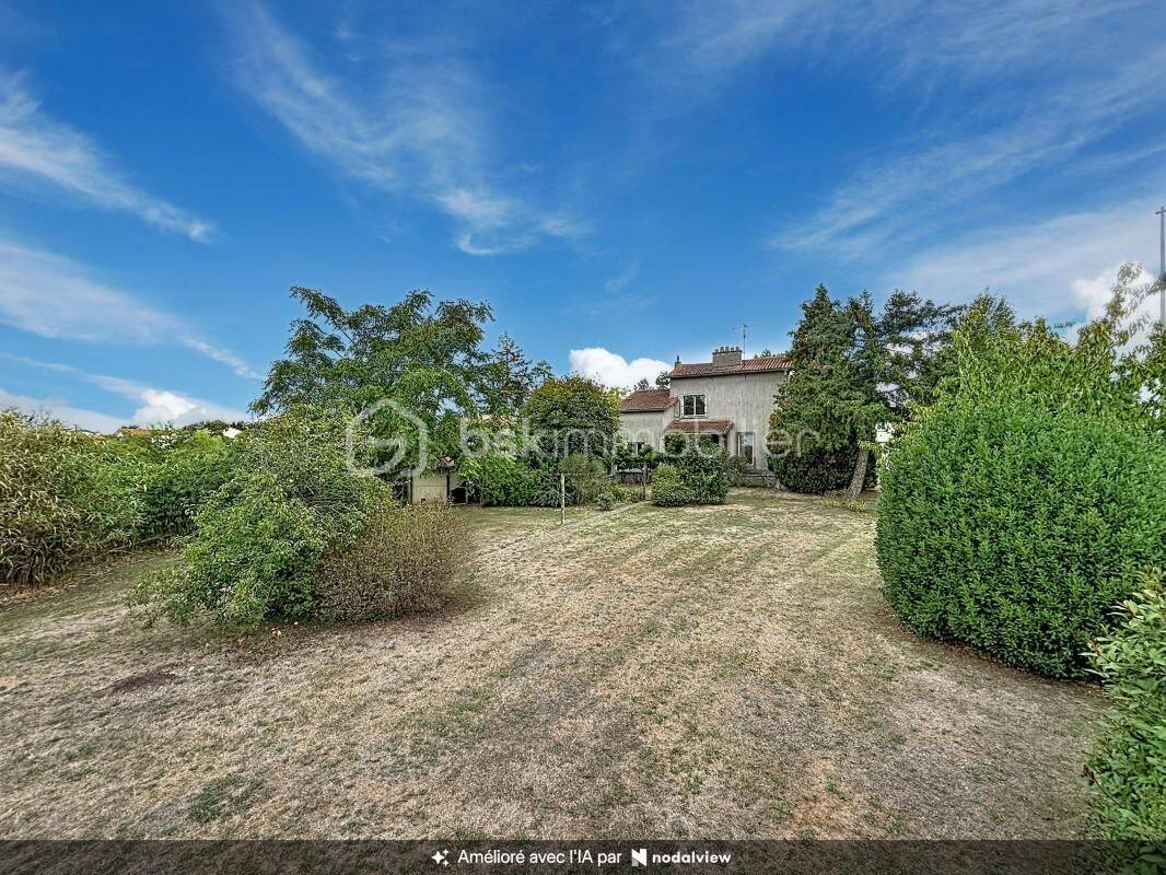 Maison 7 pièces 150 m² · à Bressuire · 150 m² · 173 000 €
