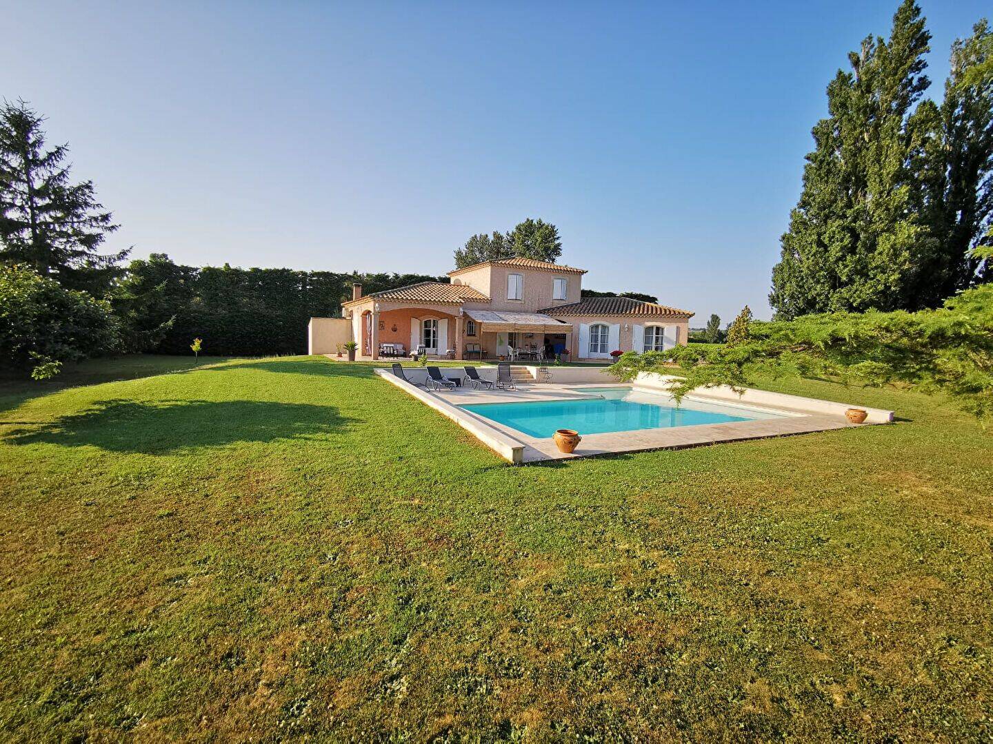 Maison 6 pièces 151 m² · à Sauveterre · 151 m² · 490 000 €