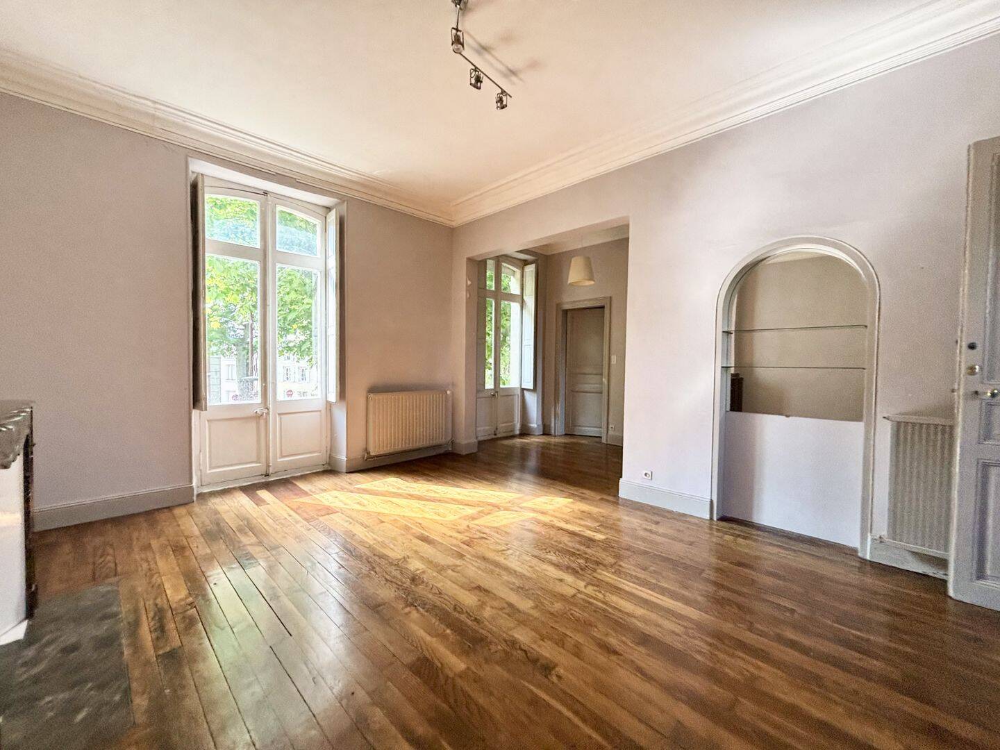 Maison 5 pièces 149 m² · à Castelnaudary · 148,7 m² · 740 €