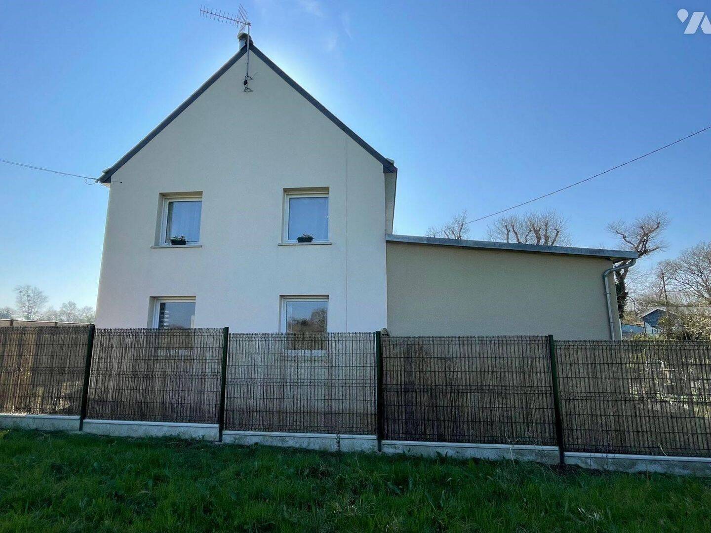 Maison 6 pièces 140 m² · à Pléguien · 140 m² · 297 948 €