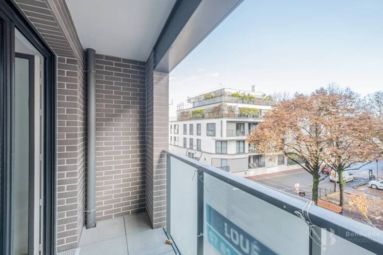 Appartement à louer 2 048 € 4 pièces 3 chambres 86,2 m² 2ème étage Coteaux Saint-Cloud 92210