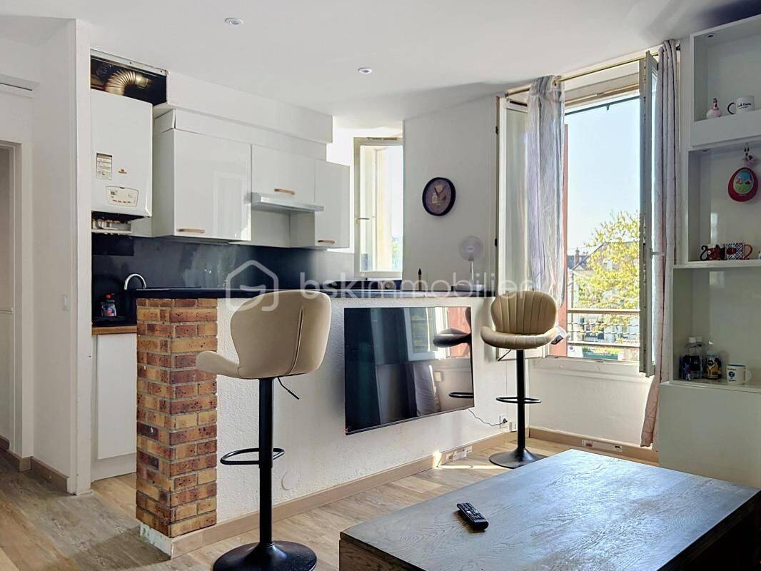 Appartement 4 pièces 64 m² · à Corbeil-Essonnes · 64,1 m² · 128 000 €
