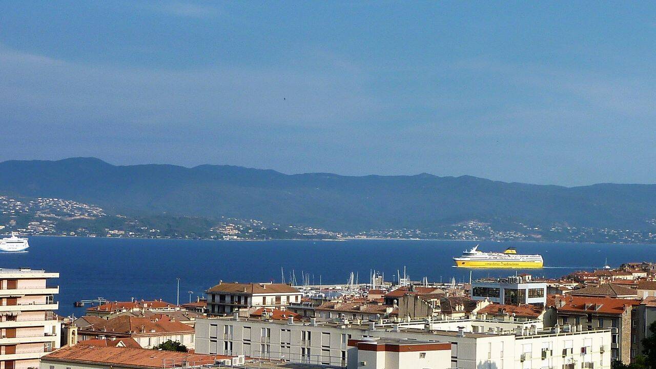 Appartement 2 pièces 68 m² · à Ajaccio · 68 m² · 870 €