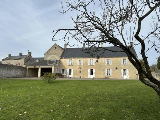 Maison à vendre 775 000 € 7 pièces 3 chambres 206 m² 2 591 m² de terrain La Folie-Couvrechef Caen 14000