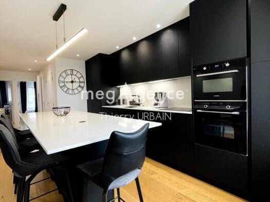 Appartement à vendre 395 000 € 3 pièces 2 chambres 62 m² Étage 5/5 Centre Ville Tassin-la-Demi-Lune 69160