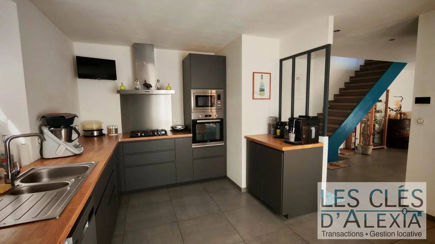 Maison 4 pièces 105 m² · à Auberives-sur-Varèze · 105 m² · 267 000 €