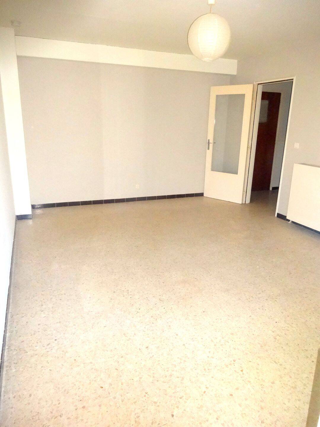 Appartement 1 pièce 37 m² · à Nîmes · 37 m² · 485 €/mois
