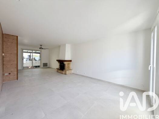 Pavillon à vendre 225 000 € 4 pièces 3 chambres 90 m² 261 m² de terrain Ouest-Corne de Cerf-Guignegault Orléans 45100