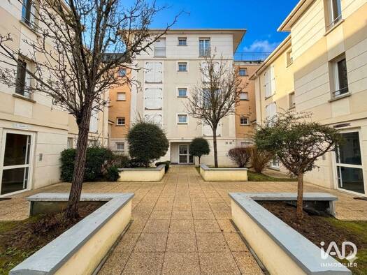 Appartement à vendre 199 000 € 3 pièces 2 chambres 67 m² RDC Parc des Sports Savigny-le-Temple 77176