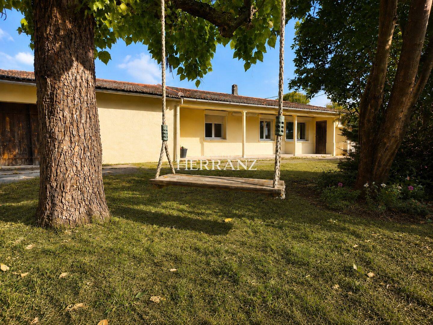 Maison 8 pièces 216 m² · à Montagne · 216 m² · 344 500 €