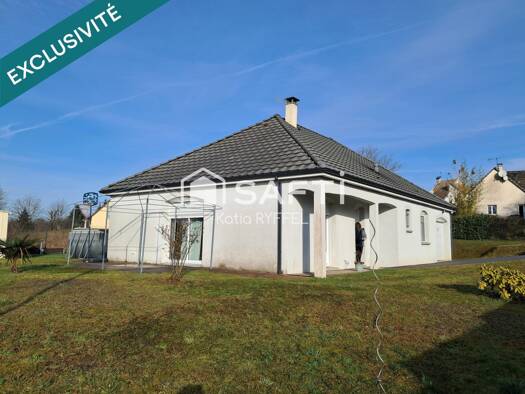 Maison de plain-pied à vendre 215 000 € 5 pièces 3 chambres 95 m² 827 m² de terrain Saint-Loup-sur-Semouse 70800