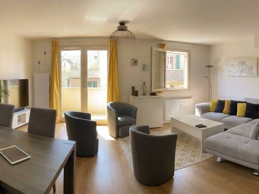 Duplex à vendre 320 000 € 5 pièces 3 chambres 101 m² Étage 1/2 Houdan 78550