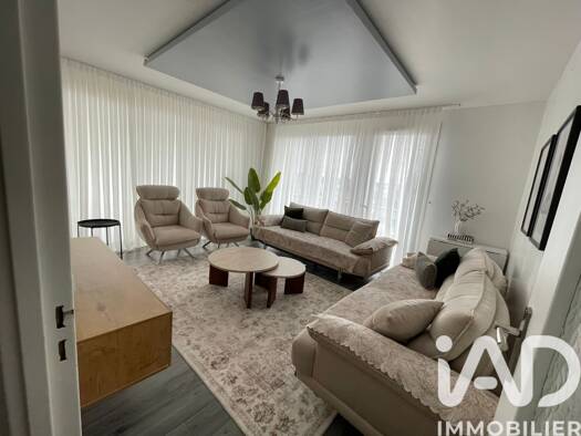 Appartement à vendre 169 000 € 3 pièces 2 chambres 61,8 m² Étage 8/8 Lac de Sévigné Livry-Gargan 93190