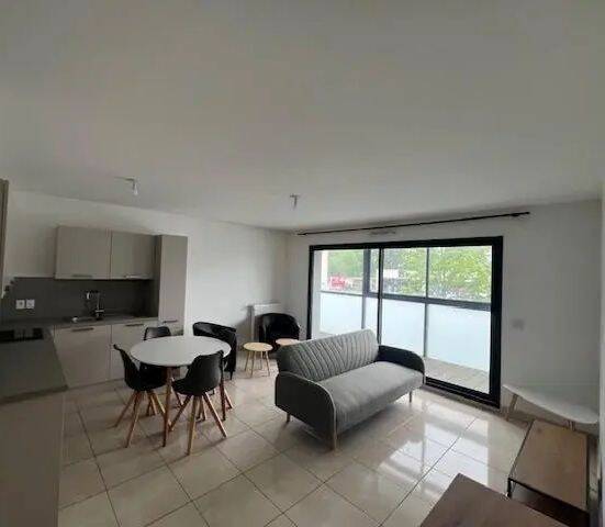 Appartement 2 pièces 48 m² · à Ferney-Voltaire · 48 m² · 890 €/mois
