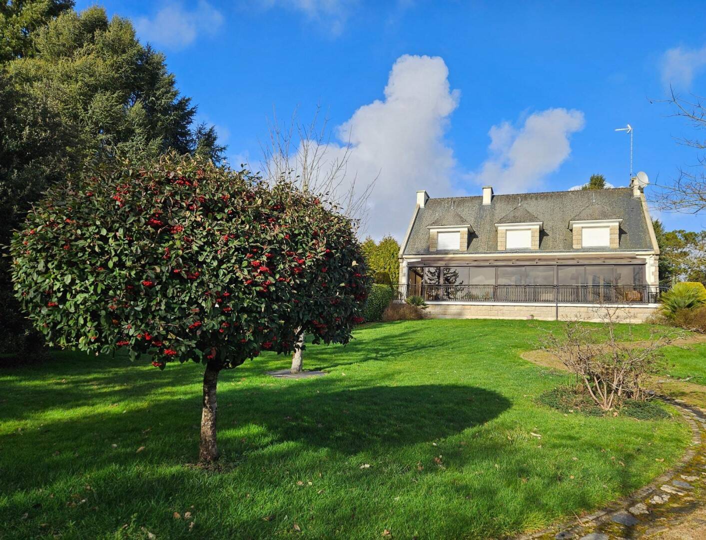 Maison 10 pièces 257 m² · à Rochefort-en-Terre · 257 m² · 351 000 €