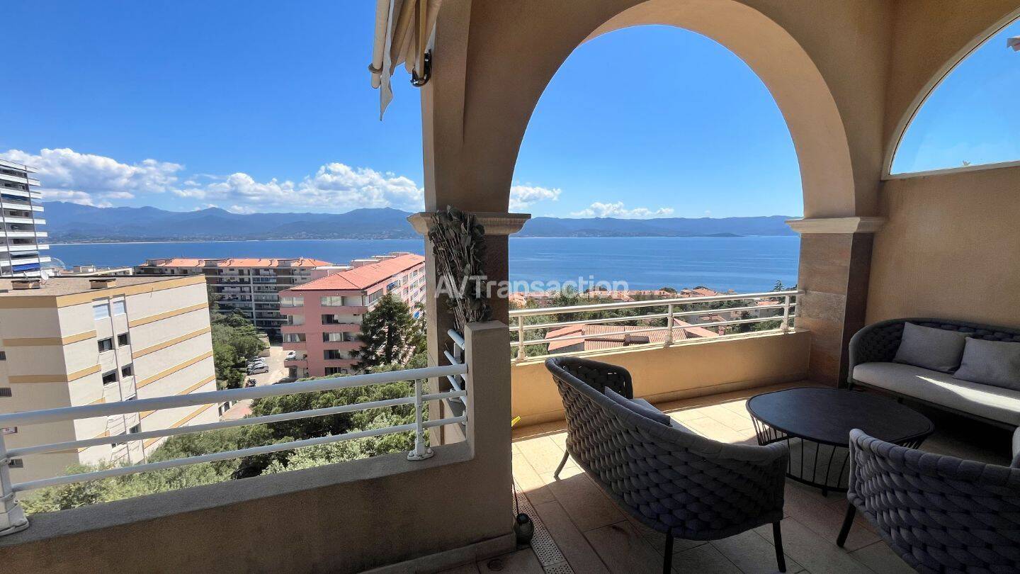 Appartement 5 pièces 220 m² · à Ajaccio · 220 m² · 1 495 000 €