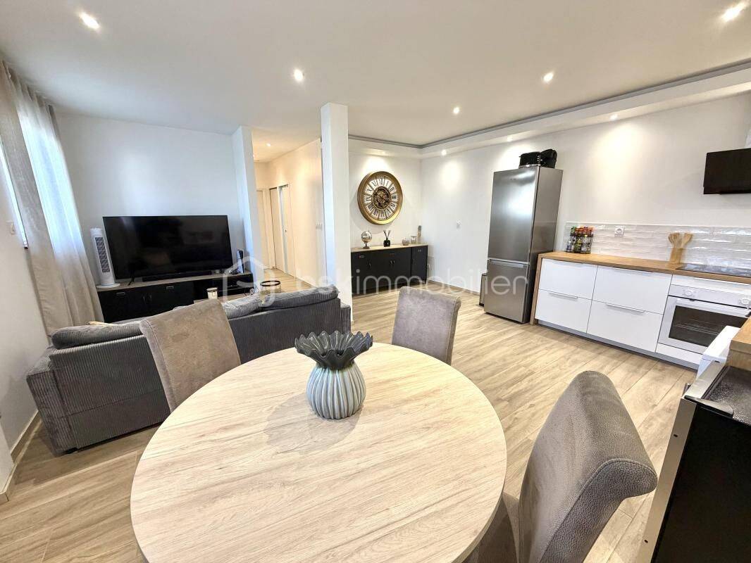 Appartement 6 pièces 110 m² · à Saint-Aubin-lès-Elbeuf · 110 m² · 149 000 €