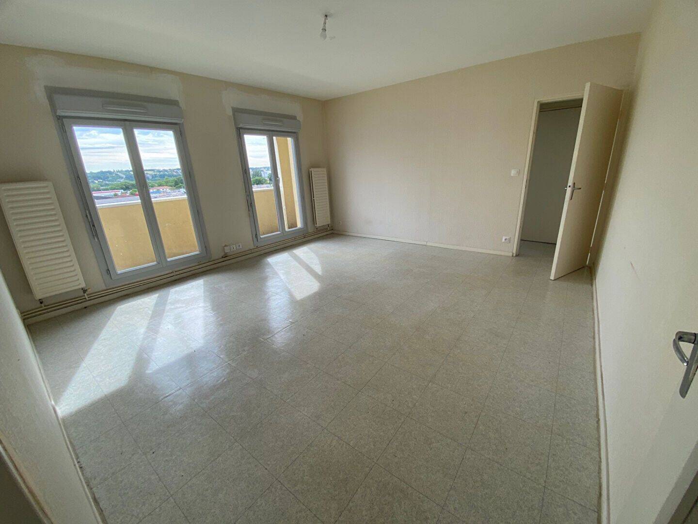 Appartement 3 pièces 65 m² · à Villefranche-sur-Saône · 65 m² · 527 €/mois