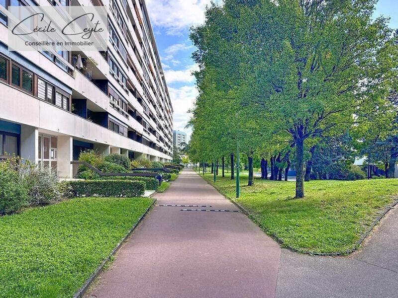 Appartement 3 pièces 61 m² · à Grenoble · 61 m² · 78 000 €