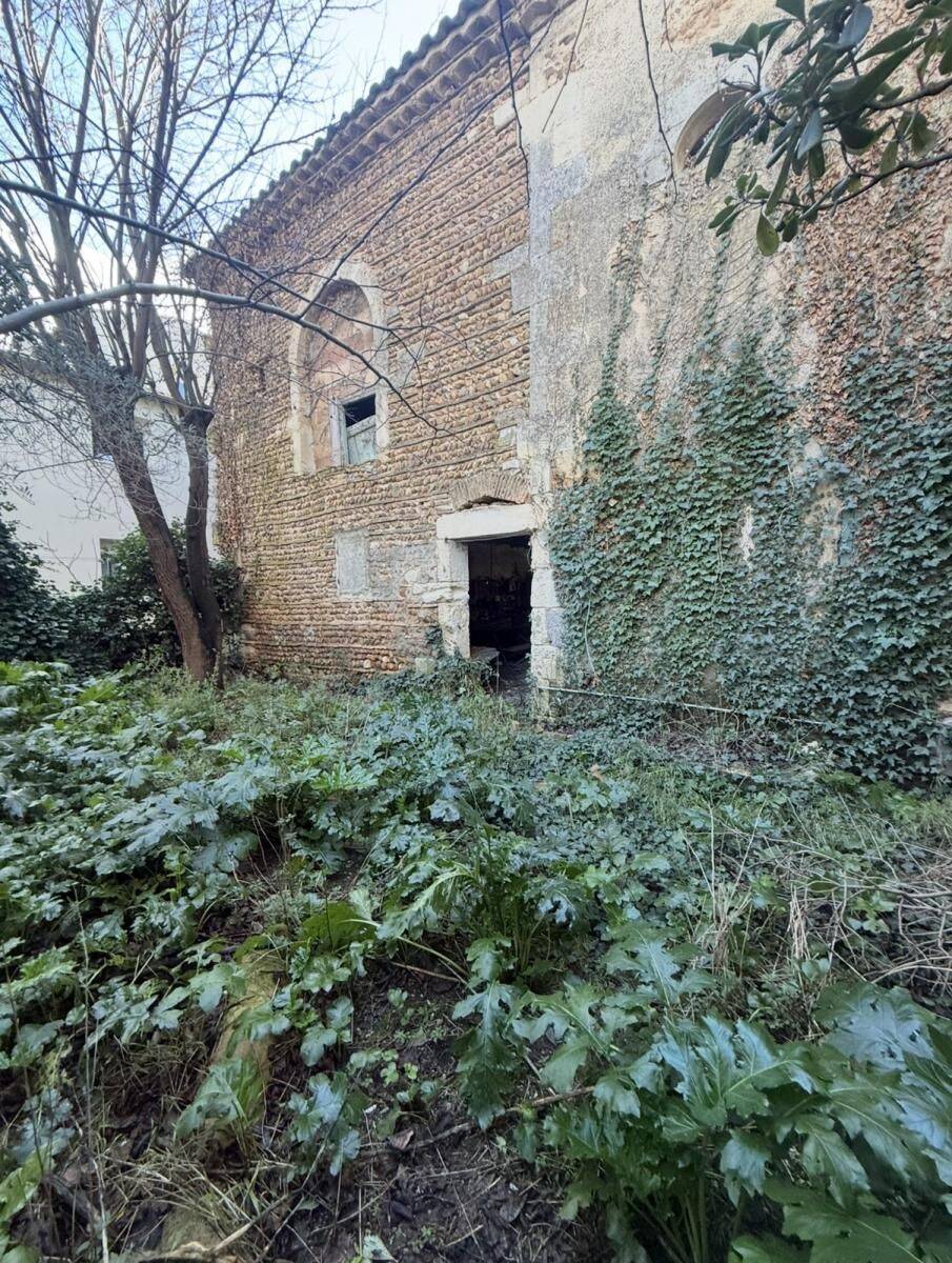 Maison 5 pièces 200 m² · à Garons · 200 m² · 214 000 €