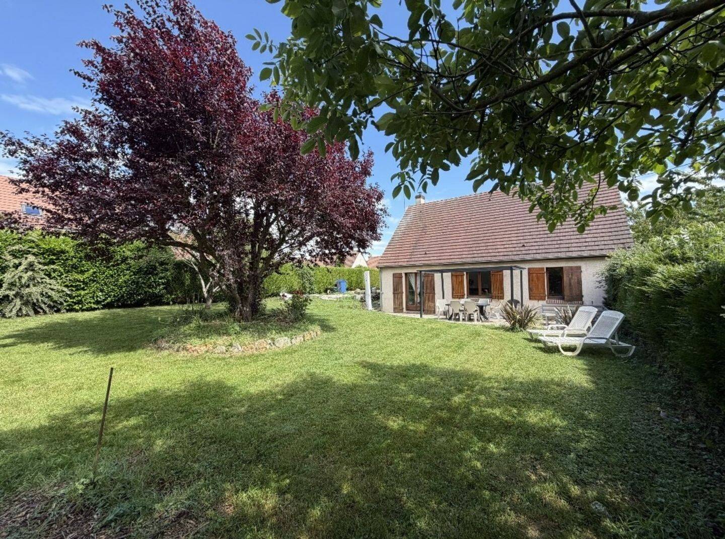 Maison 5 pièces 105 m² · à Auneau-Bleury-Saint-Symphorien · 105 m² · 229 900 €